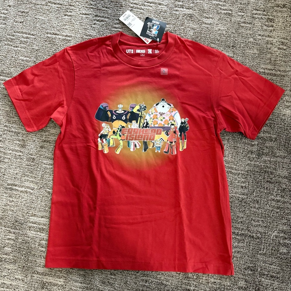 Uniqlo One Piece egghead island tshirt. Sz S NWT